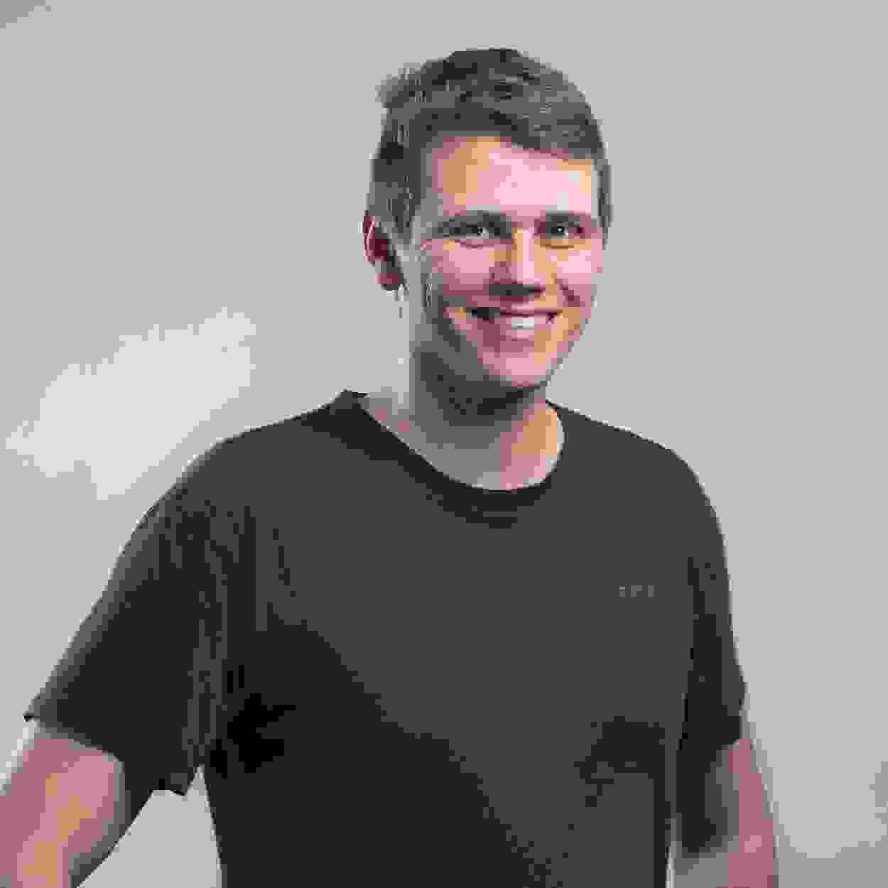 Name: Olivier Neuhaus 
Im Team seit: 04.12.2013 
Funktion: Bereichsleiter Pulver aufbereiten & Pressen