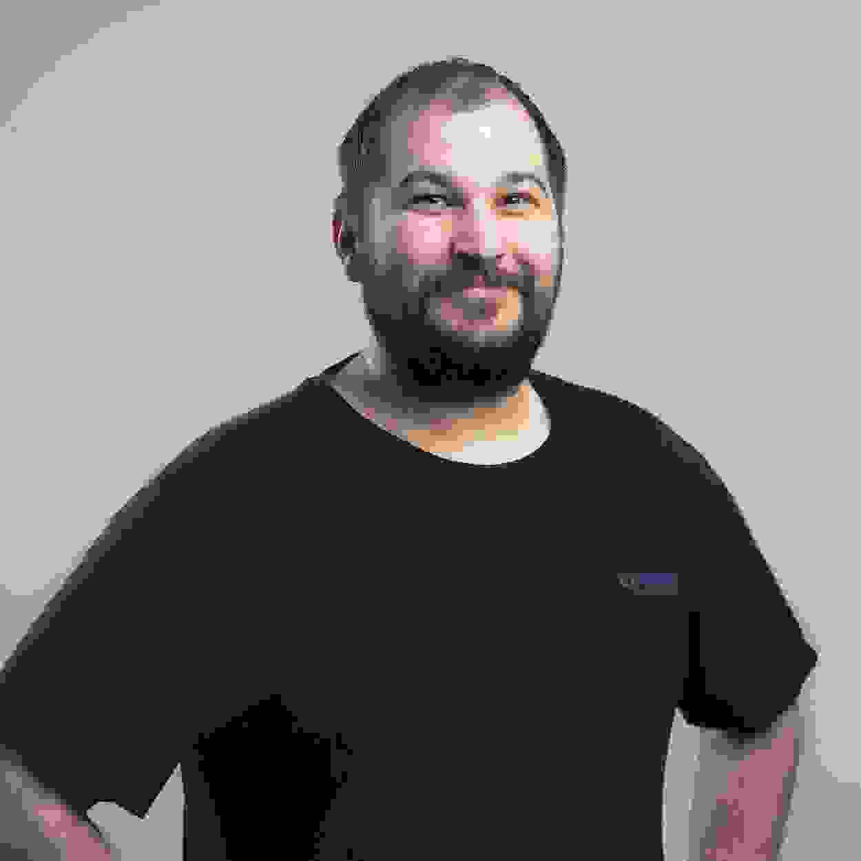 Name: Jonathan Jaquet 
Im Team seit: 07.05.2012 
Funktion: Teamleiter Rund- und   Flachschleifen