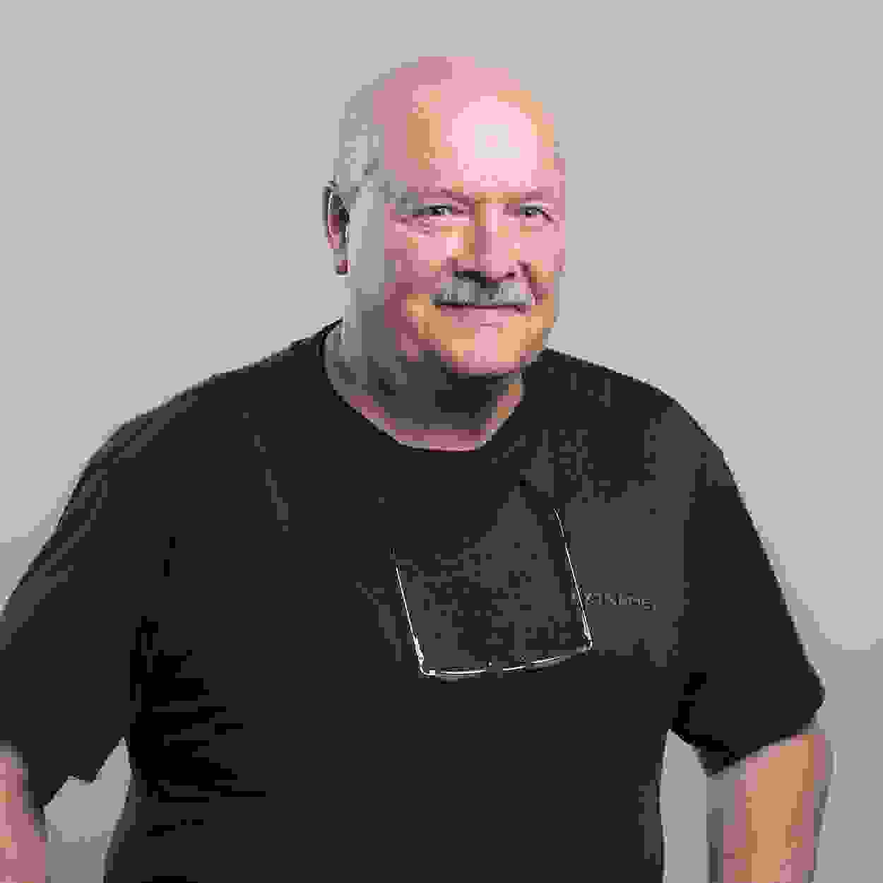 Name: Ulrich Portner 
Im Team seit: 07.05.2007 
Funktion: Mitarbeiter Endkontrolle Veredeln